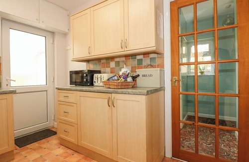 Talsarnau Cottage | TIRIONFA, pet friendly, country holiday cottage in Talsarnau