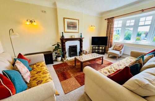 Trearddur Bay House | TIRNANT- 3 Bed - GROUND FLOOR ROOMS -DOG FRIENDLY
