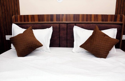 Chhatarpur Hotel | Tirupati Balaji Inn Bageshwar Dham