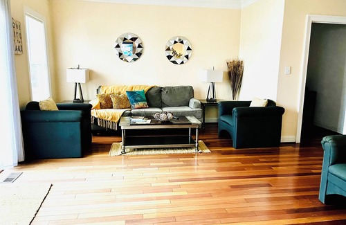 East Ocean View House | Tis The Season! It's Timeeee.