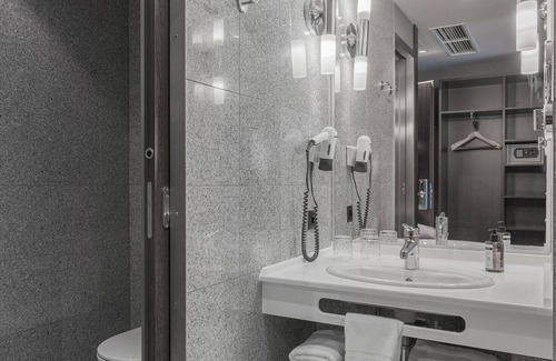 West Berlin Centre Hotel | TITANIC Comfort Kurfürstendamm