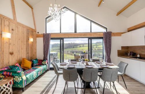 Kingswood House | Titw Tomos Las