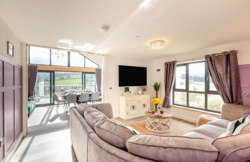 Kingswood House | Titw Tomos Las