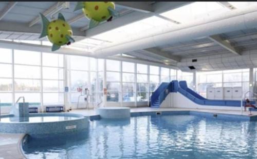 Berwick-upon-Tweed Apartment | TL04 - FREE WIFI-Amazing Cosy Three Bedroom Mobile Home Haggerston CASTLE Holiday Park - ENTERTAINMENT PASSES NOT INCLUDED!