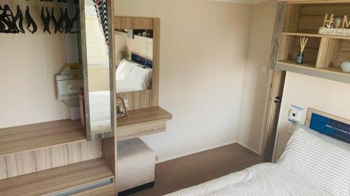 Berwick-upon-Tweed Apartment | TL04 - FREE WIFI-Amazing Cosy Three Bedroom Mobile Home Haggerston CASTLE Holiday Park - ENTERTAINMENT PASSES NOT INCLUDED!