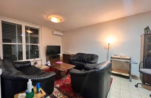 Bat Yam Apartment | TLV Vintage 2BR