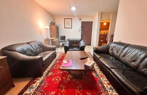 Bat Yam Apartment | TLV Vintage 2BR