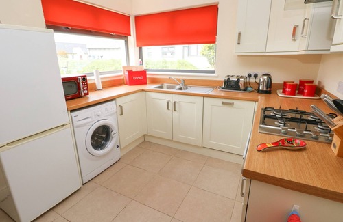 Haverfordwest Cottage | Tlws Bach