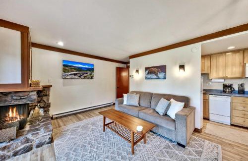 Tahoe City House | TML 04 - Beautiful 1 BR Condo in Tahoe City