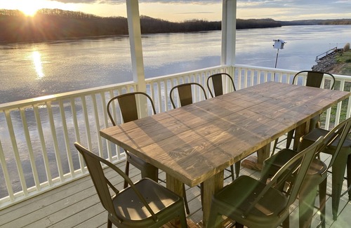 Decaturville House | TN River Waterfront