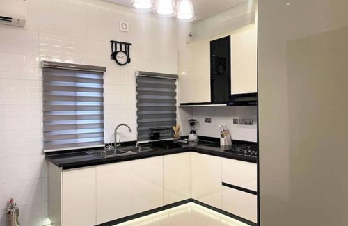 Abuja House | tnSpacious 4-Bedroom Apartment