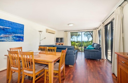 Broadwater House | To the Beach - Unit 2 Cape View Resort