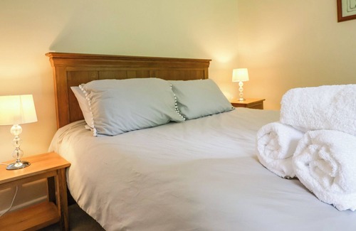 Ottery St Mary Cottage | TOAD HALL COTTAGE, pet friendly, country holiday cottage in West Hill