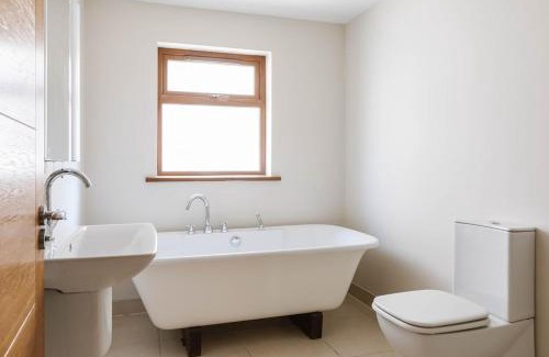Hillhall House | Tobela House, Sleeps 10, Ultra Luxury