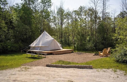 Miller Lake House | Tobermory “Wanderer” Bell Tent | Luxury Escape