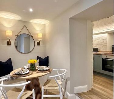Aberaeron Apartment | Tobias Apartment, 2 Bedroom, Aberaeron