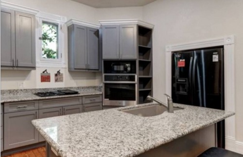 Midtown House | TOBIN HILL OASIS - PRIVATE POOL HOUSE 3BD/2.5BA, SCREENED IN PORCH, FULL KITCHEN