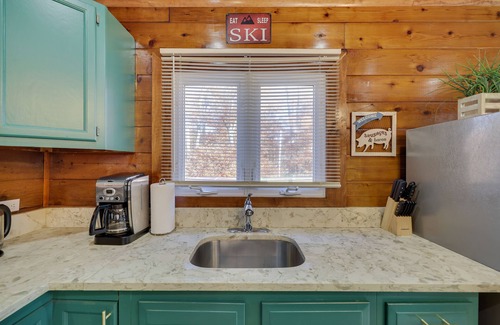 Tobyhanna Cabin | Tobyhanna Poconos Chalet near ski, casino & lakes