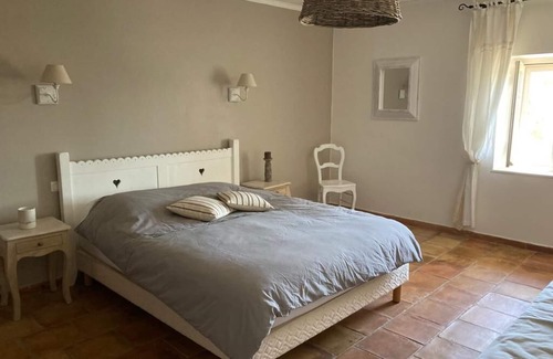 Suze-la-Rousse Other | Today's comfort in yesterday's mas in the heart of Provence