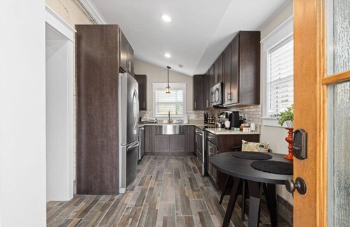Clarksville Condo | Todd's Place in Downtown Clarksville (638 Madison St, #5)