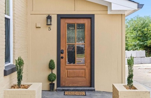 Clarksville House | Todd's Place in Downtown Clarksville (638 Madison St, #5)