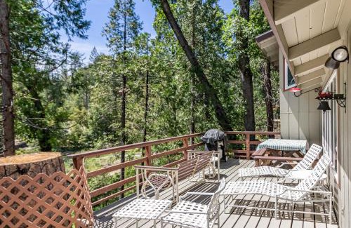 Bass Lake House | Todds Lakefront House
