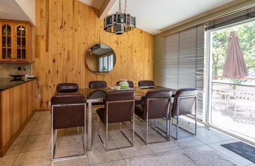 Bass Lake House | Todds Lakefront House