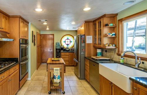 Bass Lake House | Todds Lakefront House