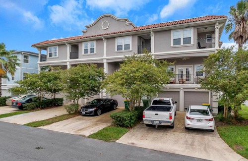 Jacksonville Beach House | Toes in the Sand