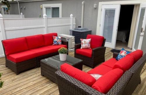 Jacksonville Beach House | Toes in the Sand