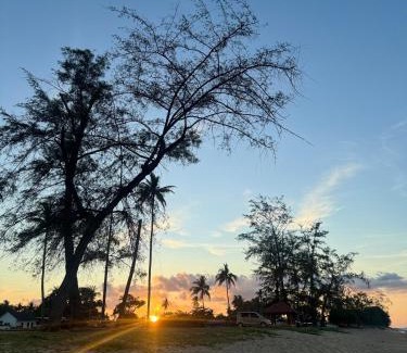 Kampung Pengkalan Maras House | Tokku's House Stadium Gong Badak Drawbridge Umt Unisza Mydin Gong Badak Airport Lapangan Terbang Sultan Mahmud Pantai Miami