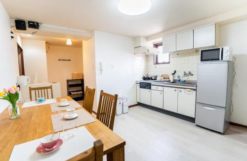 Nishikoiwa Apartment | Tokyo Koiwa 6min Walk to Station 1BR Apartment for up to 4 Guests