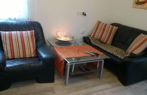 Meiderich Apartment | Toll Apartment mit privatem Eingang free Parking Slbst Check-in NETFLIX 30 Zone ruhig