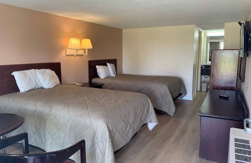 South Beloit Hotel | Tollway Inn of Beloit