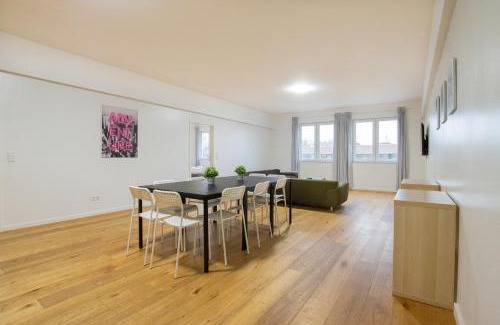 Flingern-Sued Apartment | Tolstov Apartments - 250m2 Loft with 6 Rooms im Industriegebiet - 20 Min Messe DUS & Old Town DUS