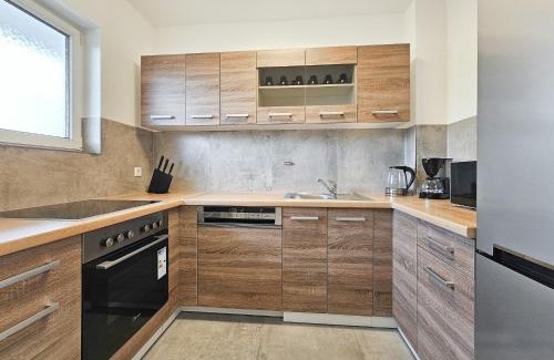 Heiligenhaus Apartment | Tolstov Apartments - Monteurwohnungen - 2 Schlafzimmer - Küche - Balkon - Waschmaschine - 25 Min zur Messe DUS