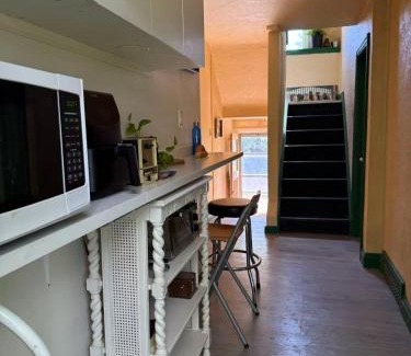 York House | Tom home