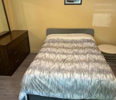 York House | Tom home