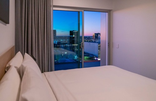 Adelaide Central Business District Hotel | Tom's Court Hotel