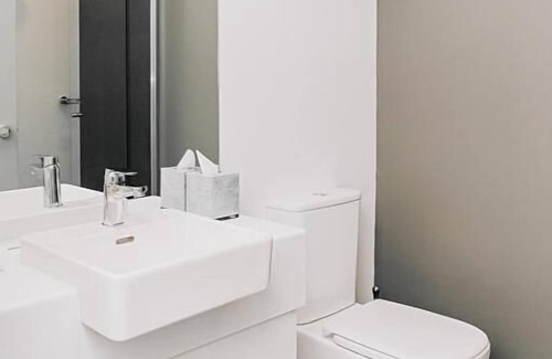 Adelaide Central Business District Hotel | Tom's Court Hotel