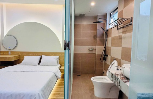 Hue City Centre Hotel | Tom's Homestay 2