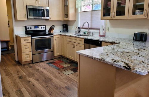 Winthrop House | Tom's Mom's-Dog Friendly/WalkWinthrop! Parking for Recreational Vehicles!