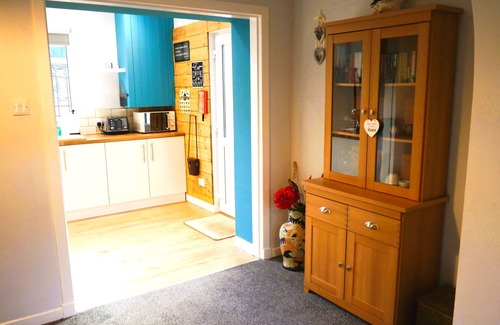 Kirkcudbright Cottage | Tom's Place - a bungalow that sleeps 4 guests in 2 bedrooms