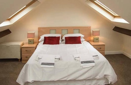 Belper House | Tonga Cottage 302 Over Lane