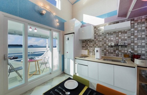 Urikkae House | Tongyeong Mediterranean Spa Pension