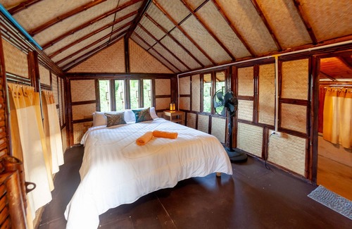 Ko Lanta Old Town House | Tonmai Suites