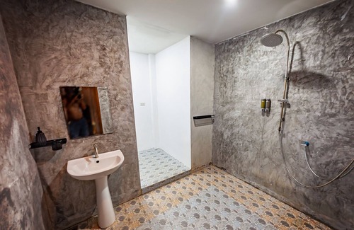 Ko Lanta Old Town House | Tonmai Suites