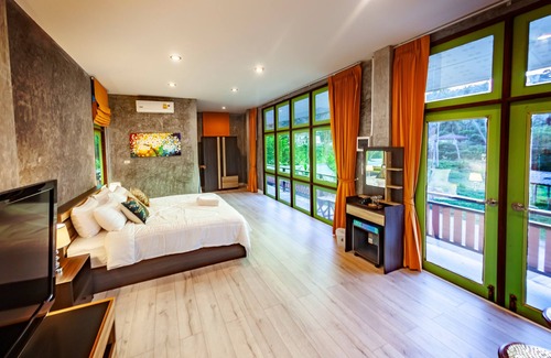 Ko Lanta Old Town House | Tonmai Suites