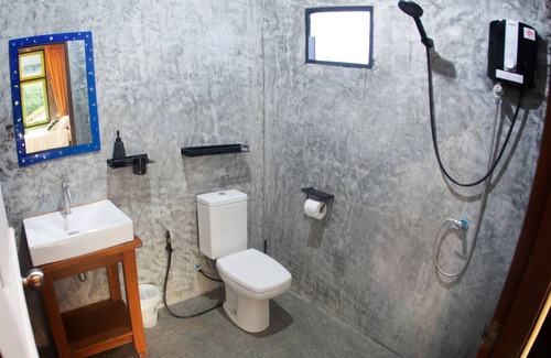 Ko Lanta Old Town House | Tonmai Suites