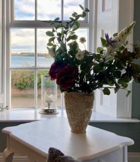 Newcastle Apartment | Tonn Ruray Sea View Luxury 2 Bed Apartment